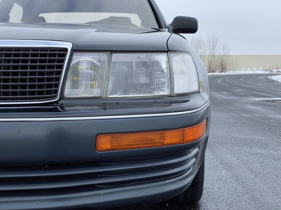 1992 Lexus LS 1st Gen - Image 25 of 31