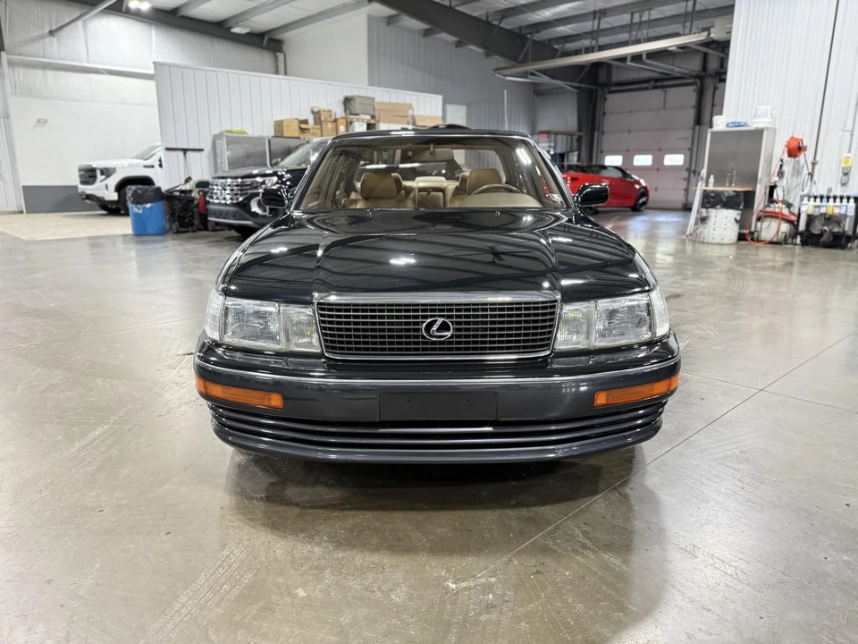 1992 Lexus LS 1st Gen - Image 4 of 31