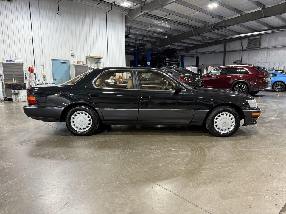 1992 Lexus LS 1st Gen - Image 8 of 31