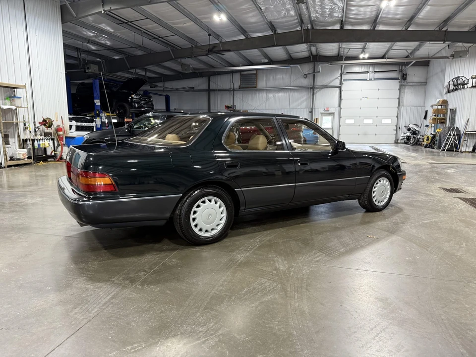 1992 Lexus LS 1st Gen - Image 9 of 31