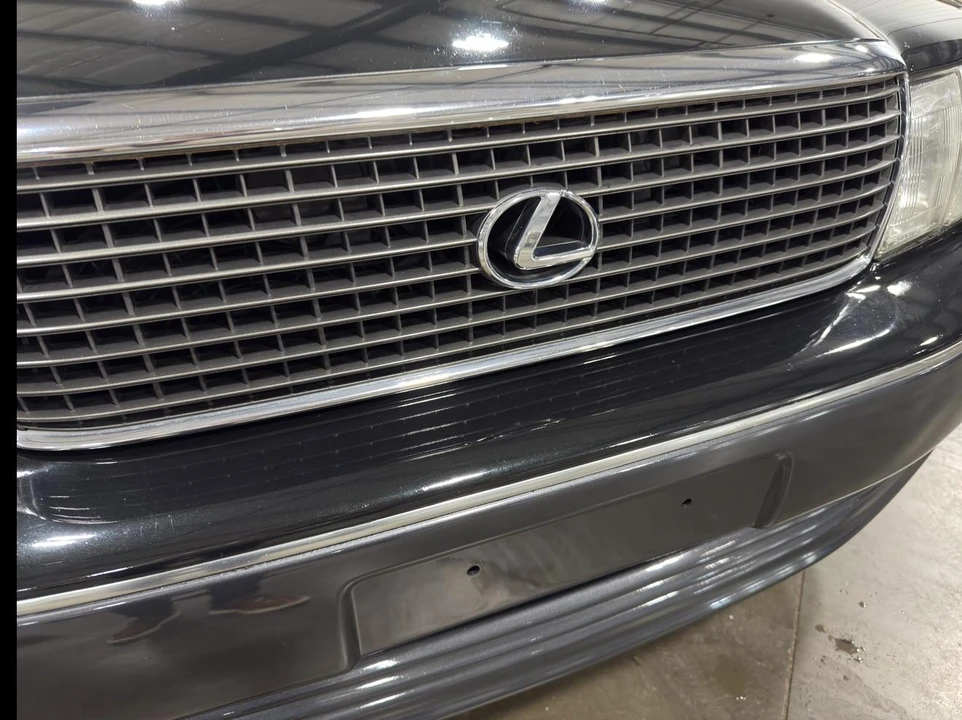 1992 Lexus LS 1st Gen - Image 17 of 31