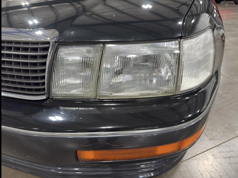 1992 Lexus LS 1st Gen - Image 18 of 31