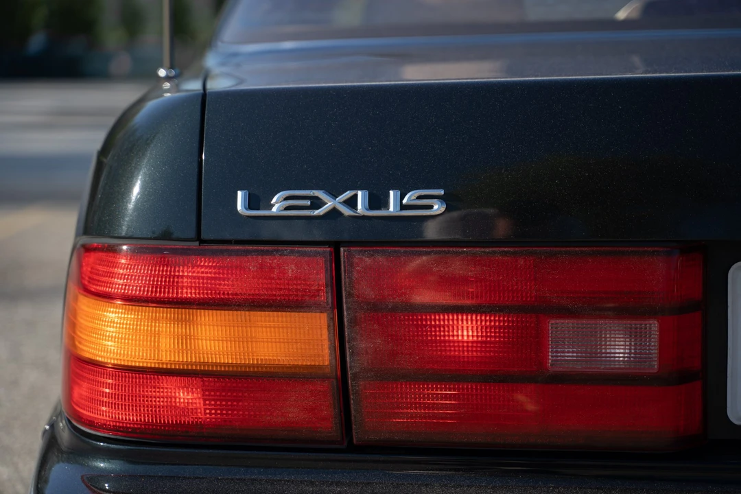 1992 Lexus LS 1st Gen - Image 30 of 31