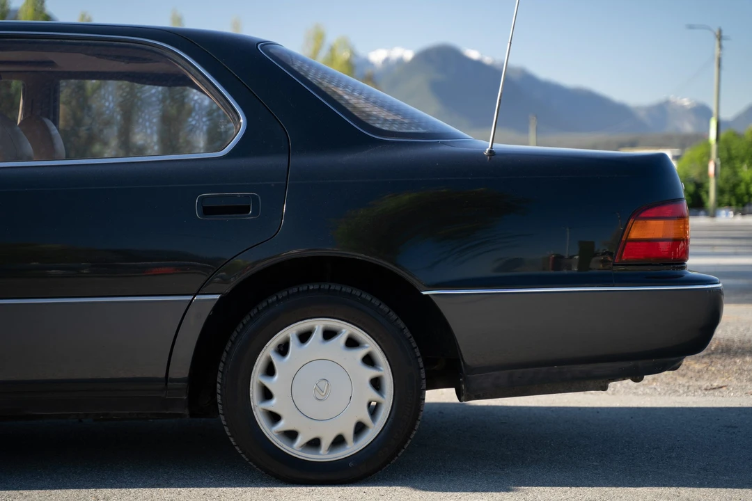 1992 Lexus LS 1st Gen - Image 25 of 31