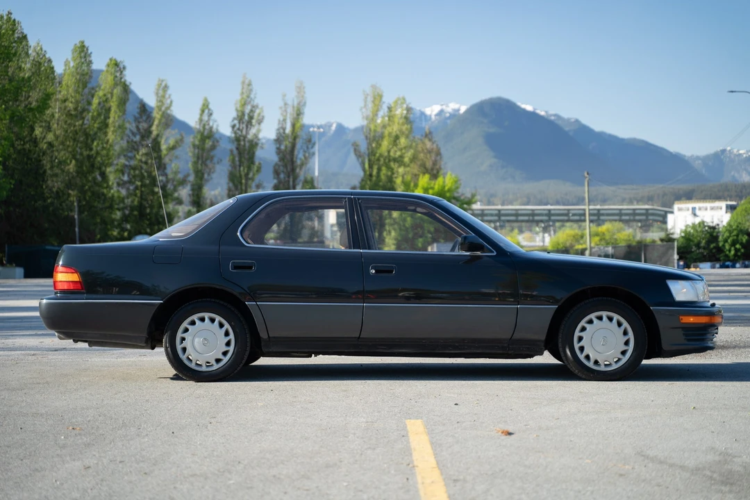 1992 Lexus LS 1st Gen - Image 16 of 31
