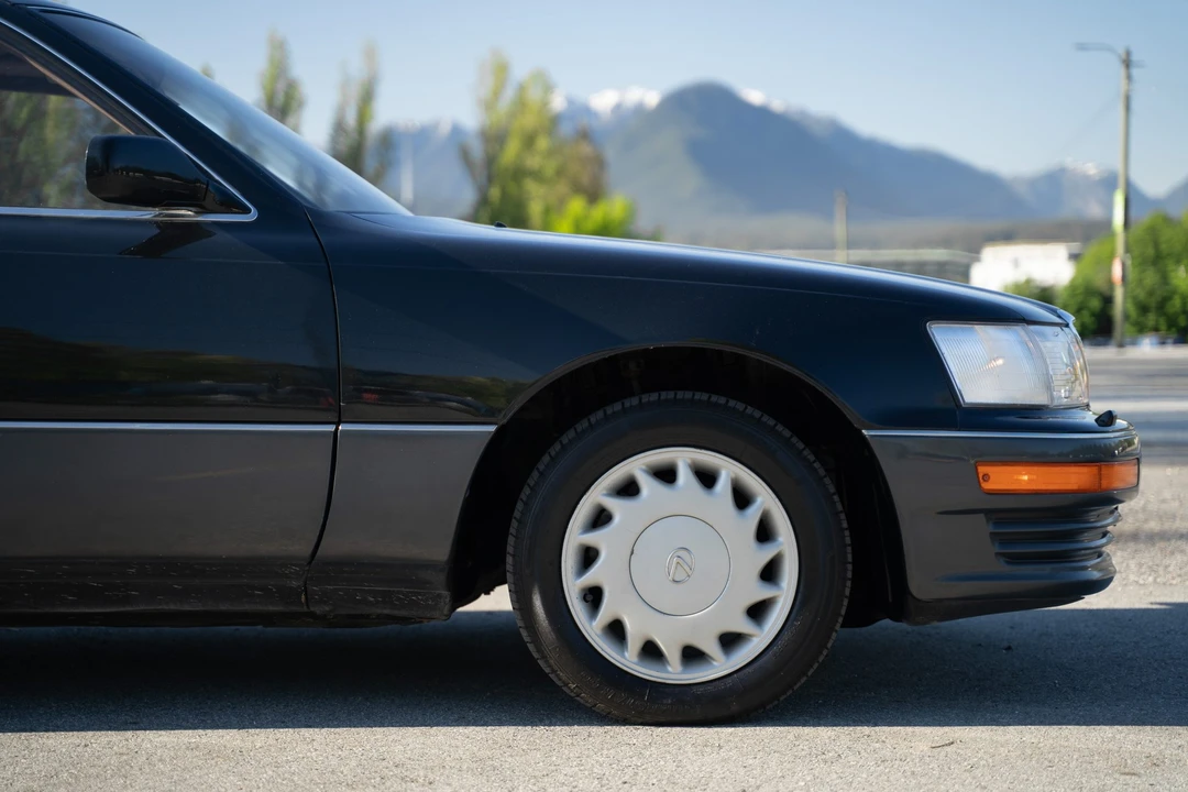 1992 Lexus LS 1st Gen - Image 28 of 31