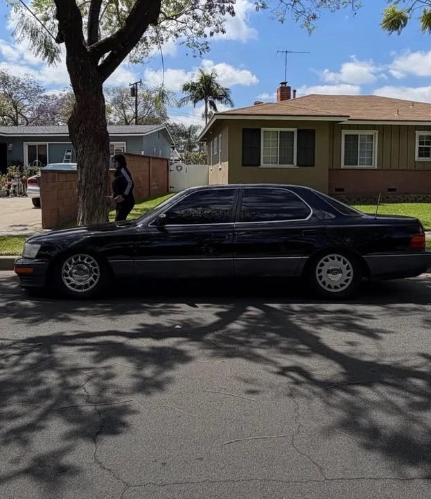 1992 Lexus LS 1st Gen - Image 3 of 5