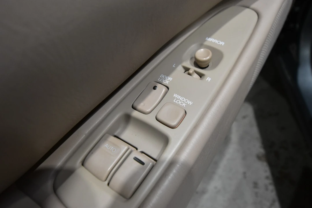 1992 Lexus SC400 - Image 16 of 21