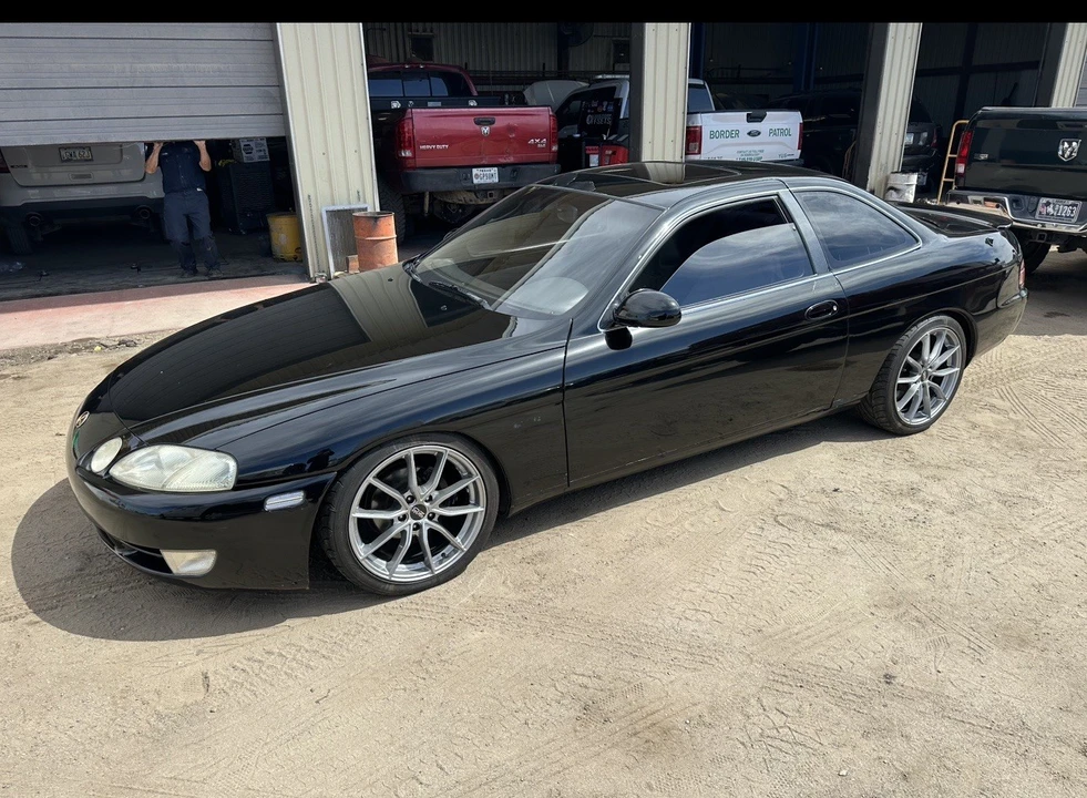 1992 Lexus SC400 - Image 2 of 26
