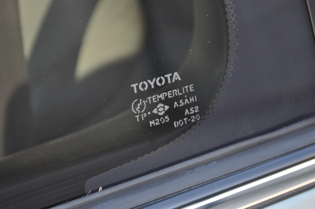 1992 Lexus SC400 - Image 28 of 31