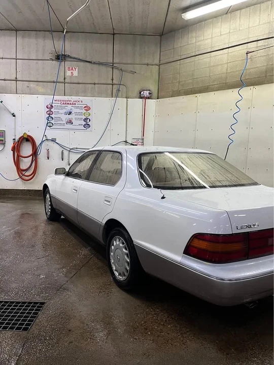 1992 Lexus LS 1st Gen - Image 16 of 16