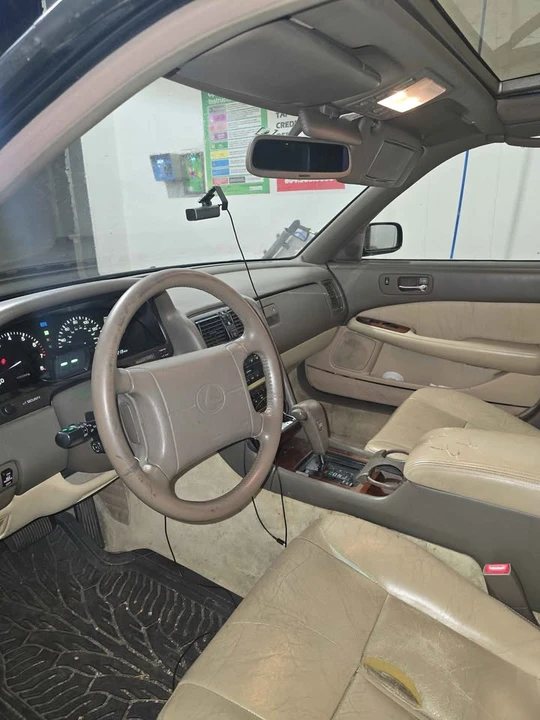 1992 Lexus LS 1st Gen - Image 13 of 16