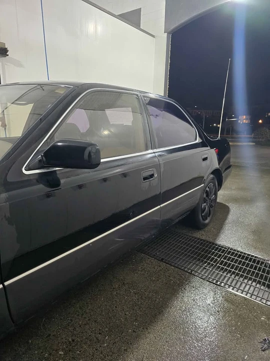 1992 Lexus LS 1st Gen - Image 8 of 16