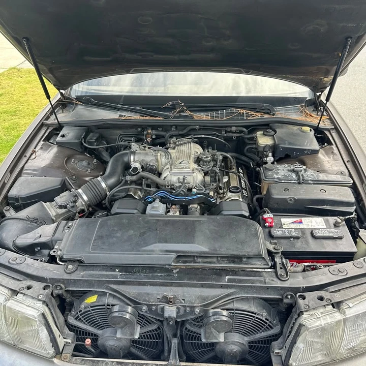 1992 Lexus LS 1st Gen - Image 9 of 10