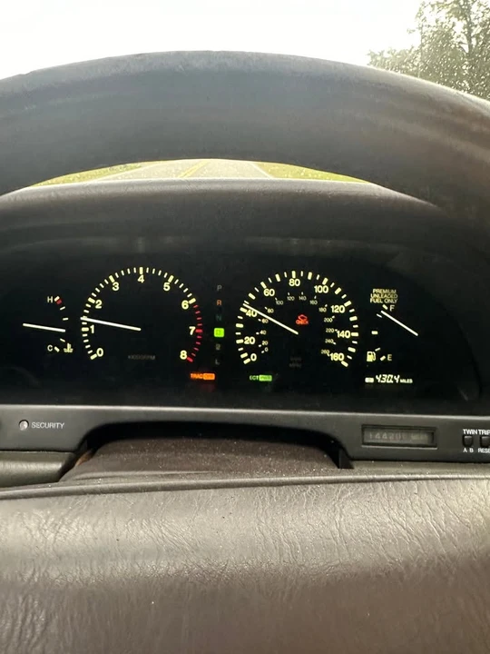 1992 Lexus LS 1st Gen - Image 10 of 10