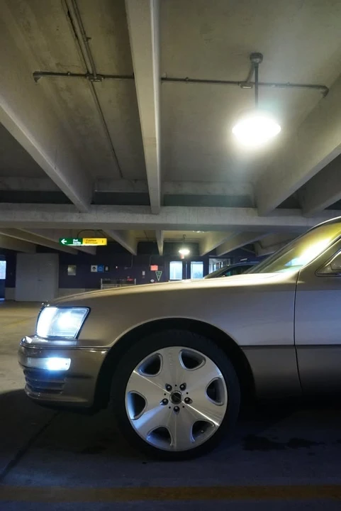 1992 Lexus LS 1st Gen - Image 2 of 15