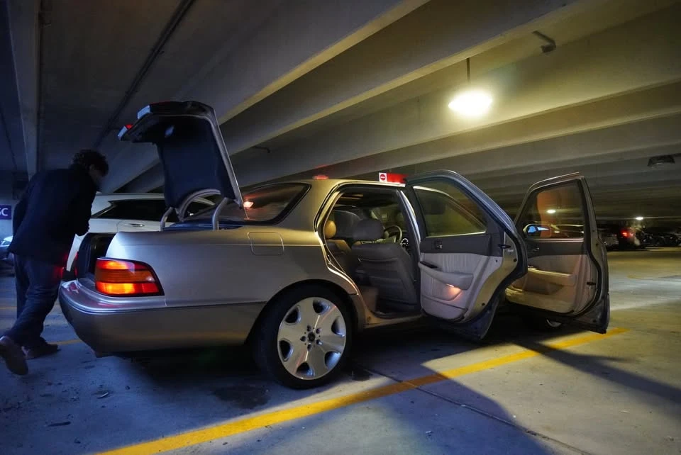 1992 Lexus LS 1st Gen - Image 10 of 15