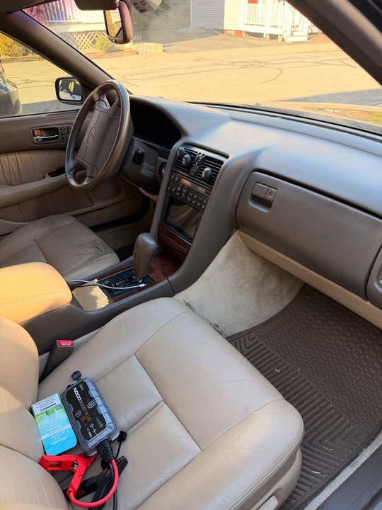 1992 Lexus LS 1st Gen - Image 8 of 12
