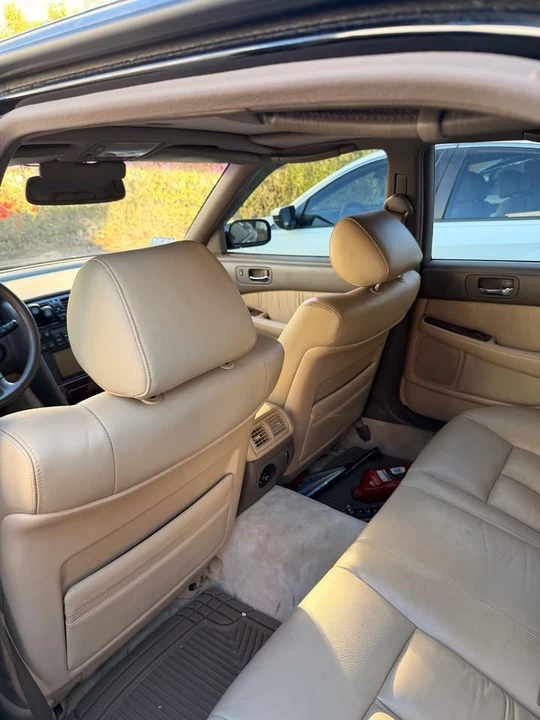 1992 Lexus LS 1st Gen - Image 9 of 12