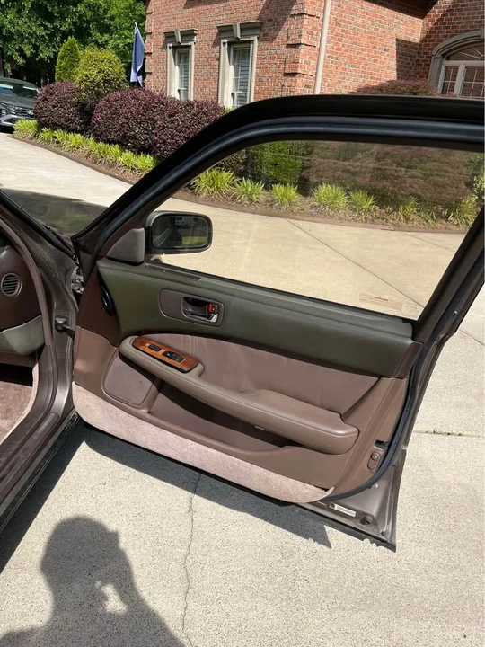1992 Lexus LS 1st Gen - Image 11 of 13