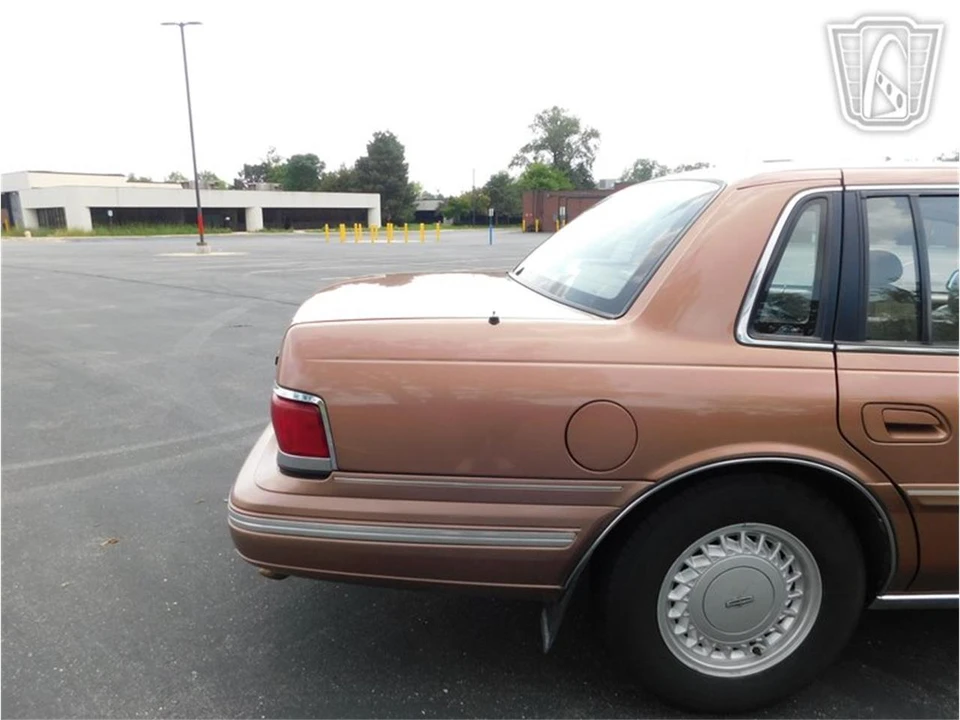 1992 Lincoln Continental 8th Gen - Image 31 of 31