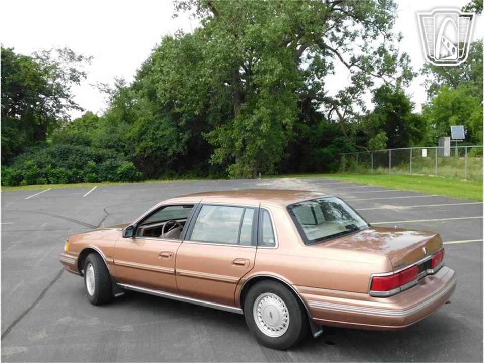 1992 Lincoln Continental 8th Gen - Image 12 of 31