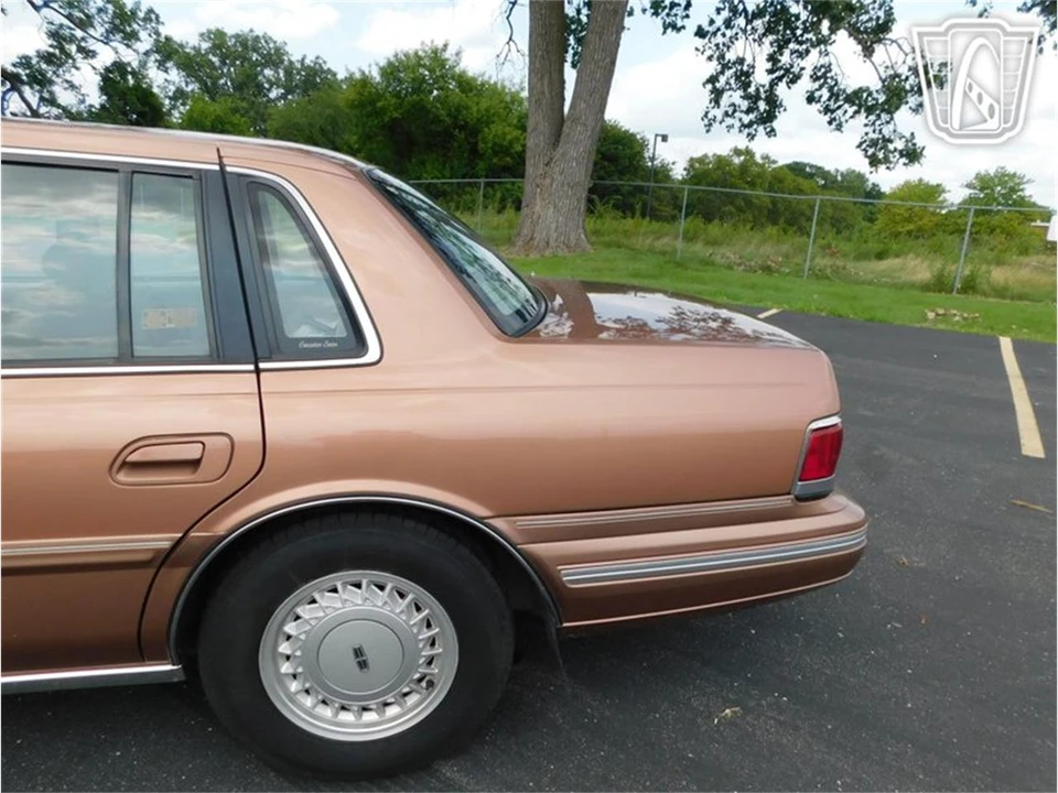 1992 Lincoln Continental 8th Gen - Image 30 of 31