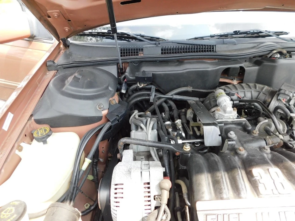 1992 Lincoln Continental 8th Gen - Image 18 of 21