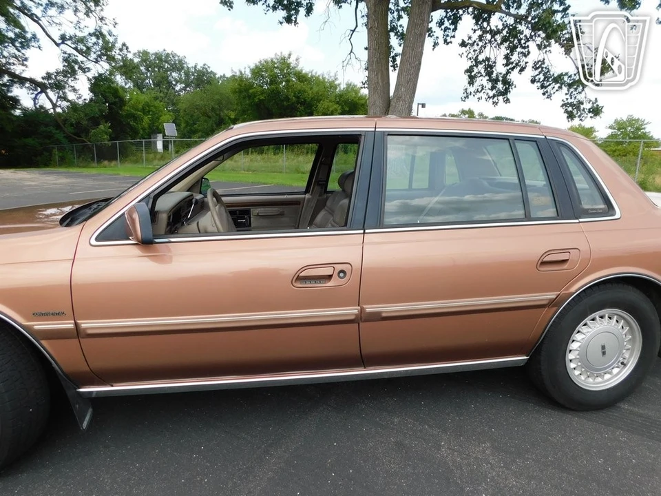 1992 Lincoln Continental 8th Gen - Image 30 of 31