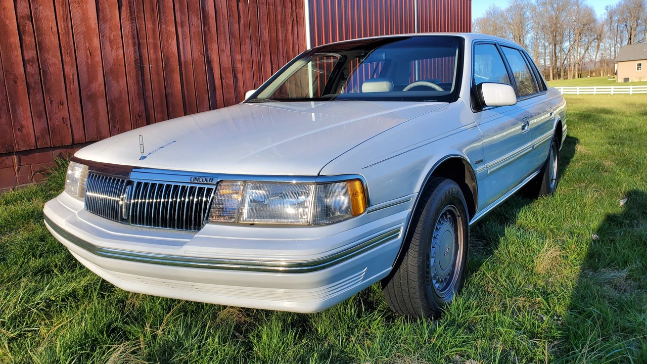 1992 Lincoln Continental 8th Gen - Image 5 of 31