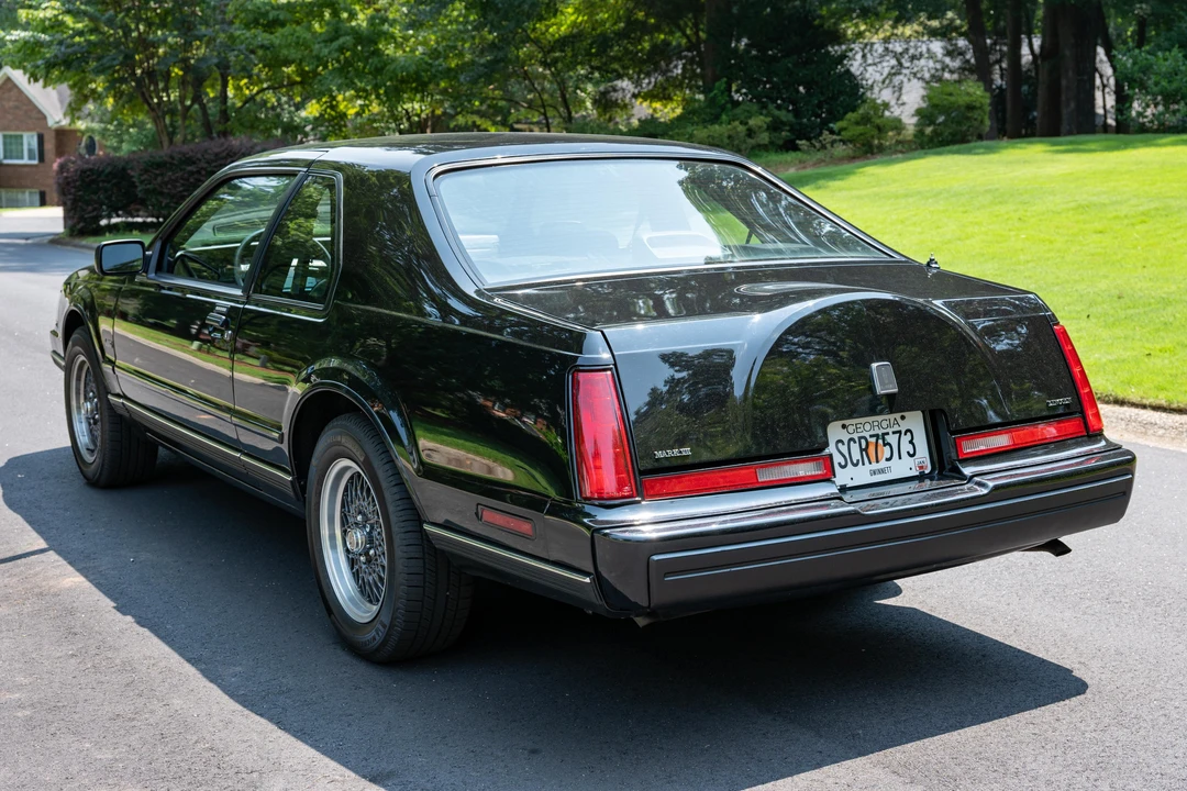 1992 Lincoln Continental Mark VII - Image 4 of 31