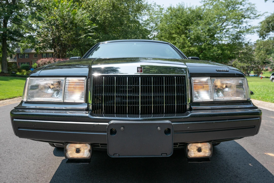 1992 Lincoln Continental Mark VII - Image 6 of 31