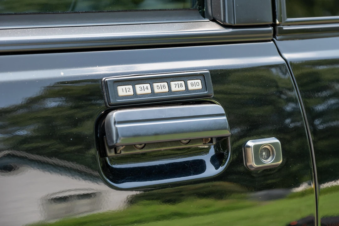 1992 Lincoln Continental Mark VII - Image 19 of 31