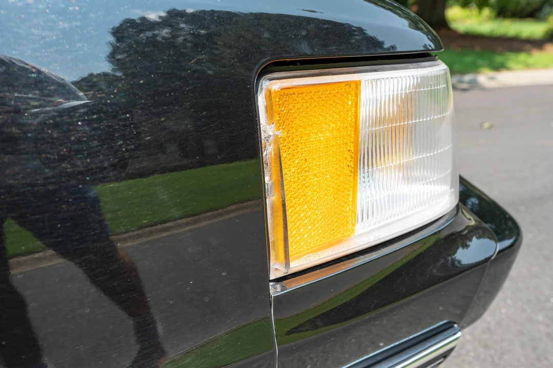 1992 Lincoln Continental Mark VII - Image 12 of 31