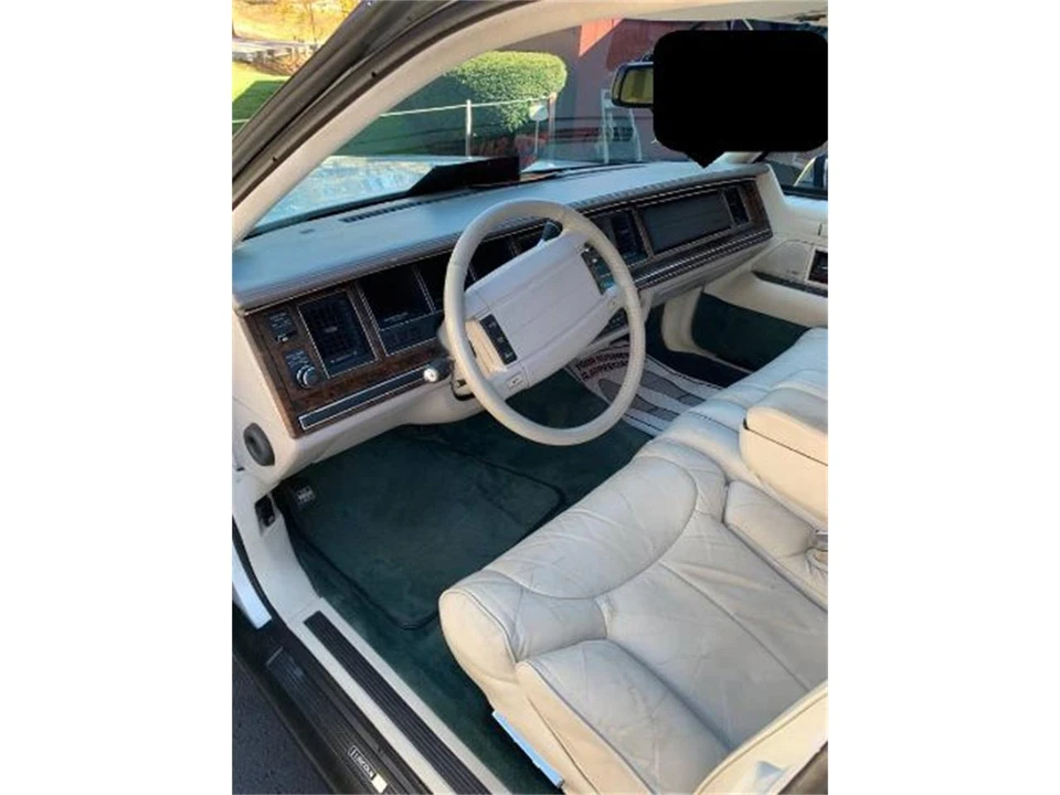 1992 Lincoln Town Car - Image 2 of 20