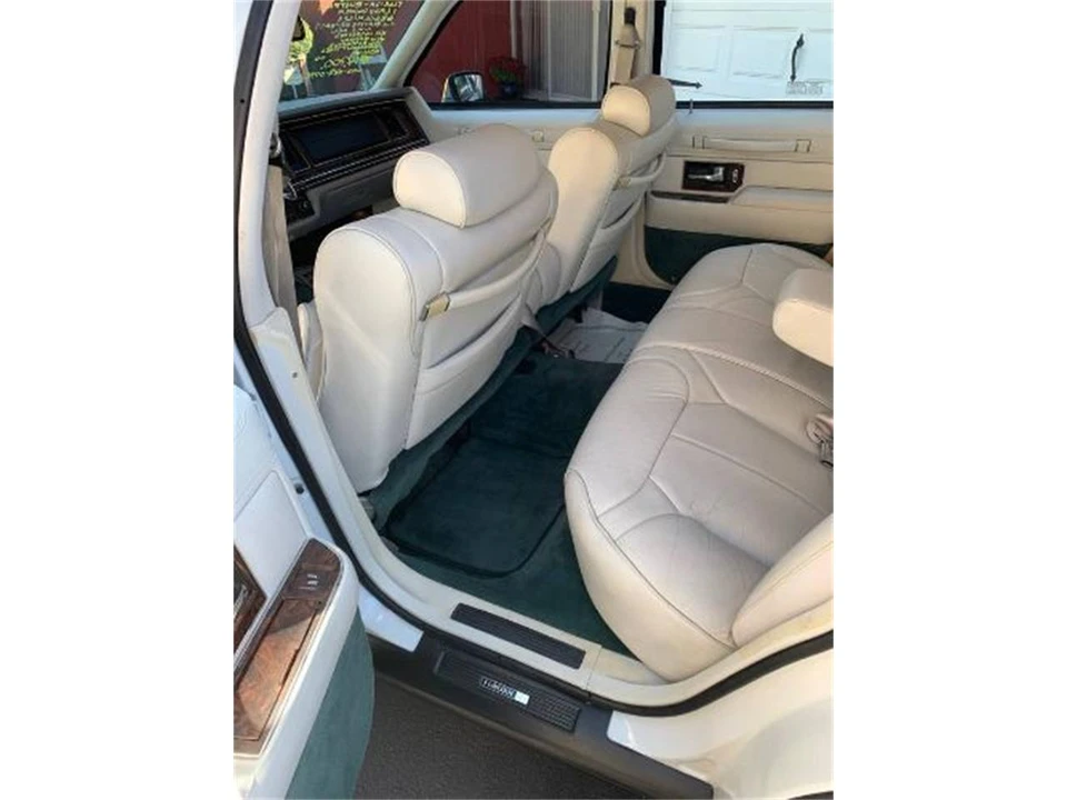 1992 Lincoln Town Car - Image 11 of 20