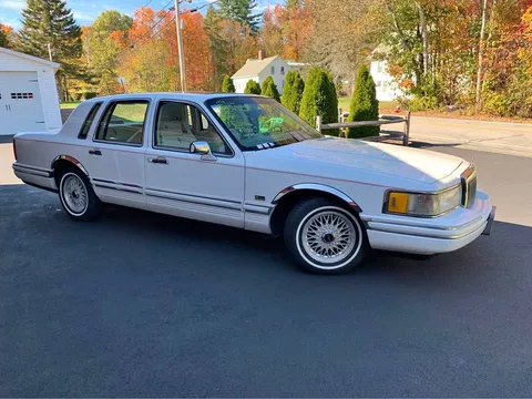 1992 Lincoln Town Car Signature