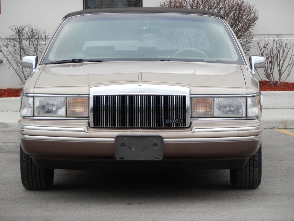 1992 Lincoln Town Car - Image 7 of 21