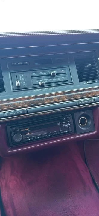 1992 Lincoln Town Car - Image 7 of 10