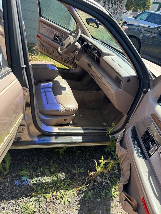 1992 Lincoln Continental 8th Gen - Image 3 of 8