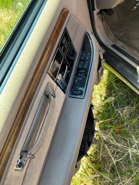 1992 Lincoln Continental 8th Gen - Image 6 of 8