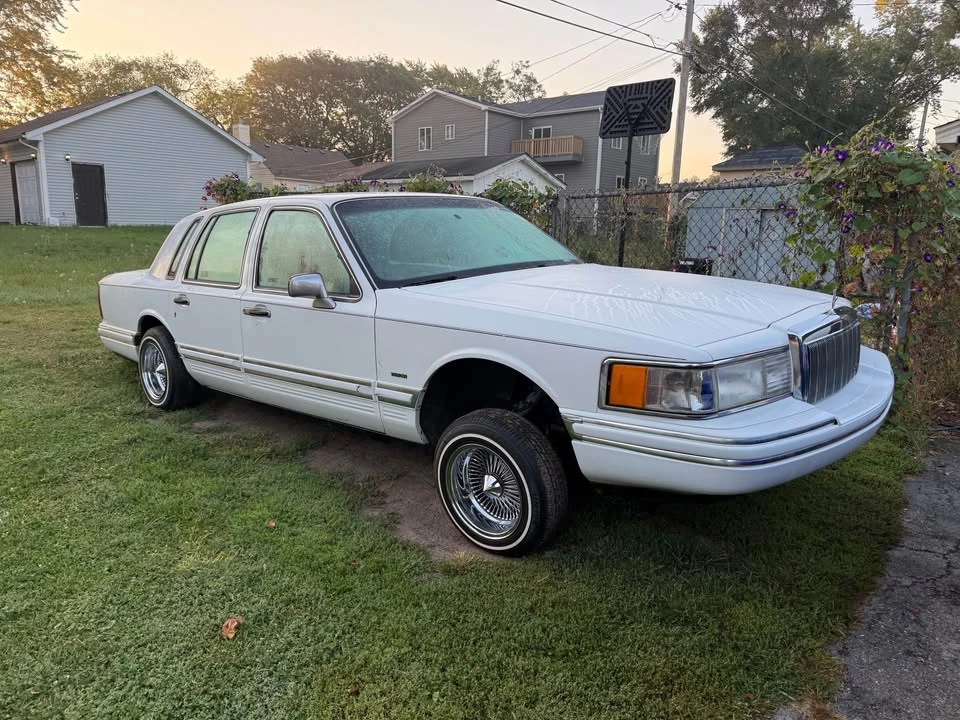 1992 Lincoln Town Car - Image 17 of 19