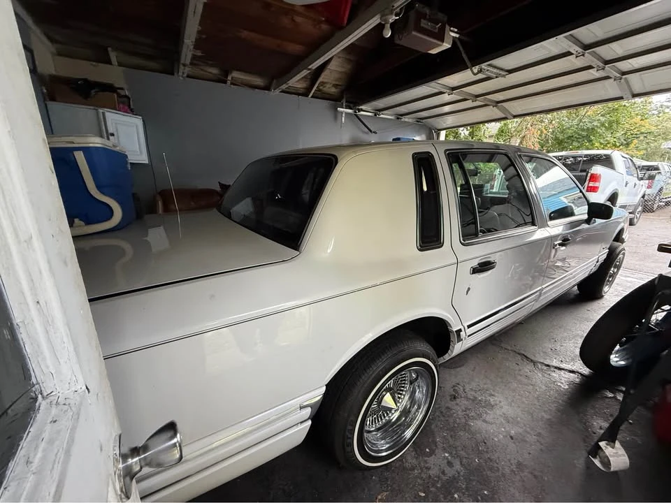 1992 Lincoln Town Car - Image 3 of 19