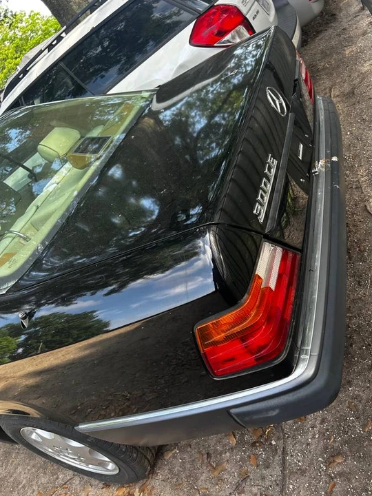 1992 Mercedes-Benz W124 E-Class - Image 11 of 16