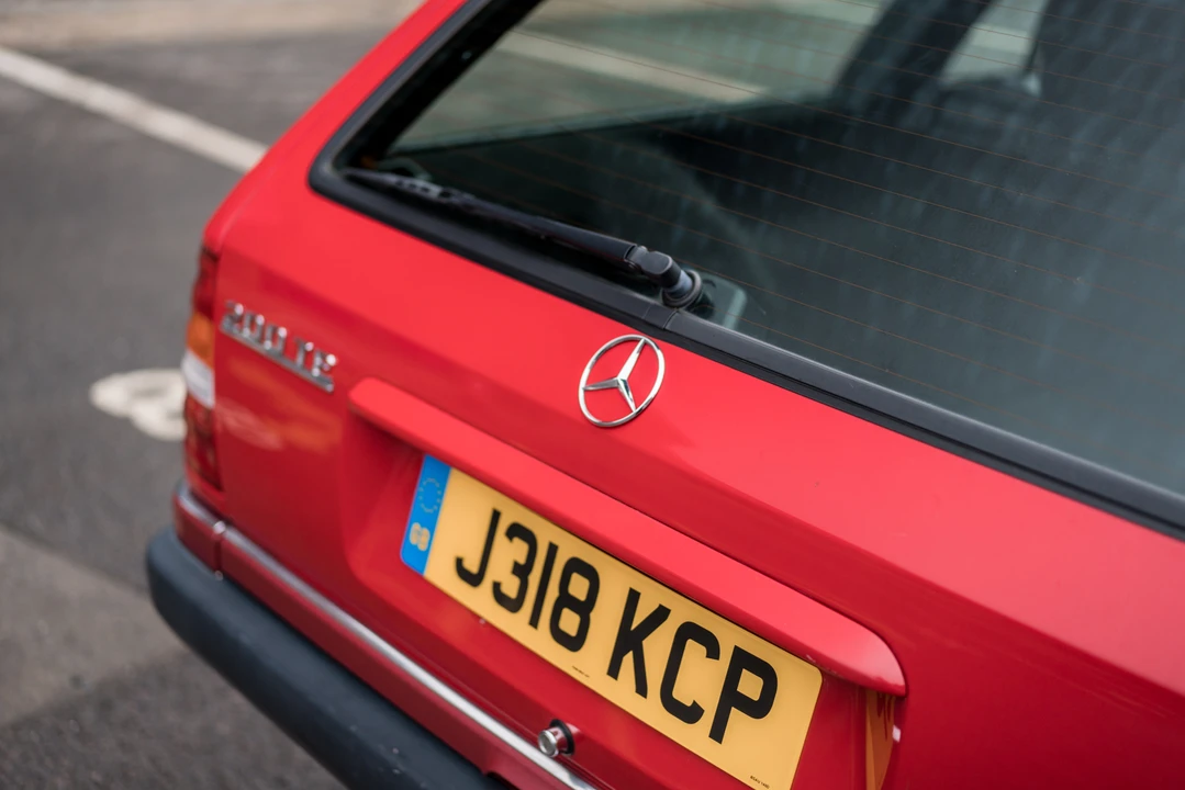 1992 Mercedes-Benz W124 E-Class - Image 25 of 31