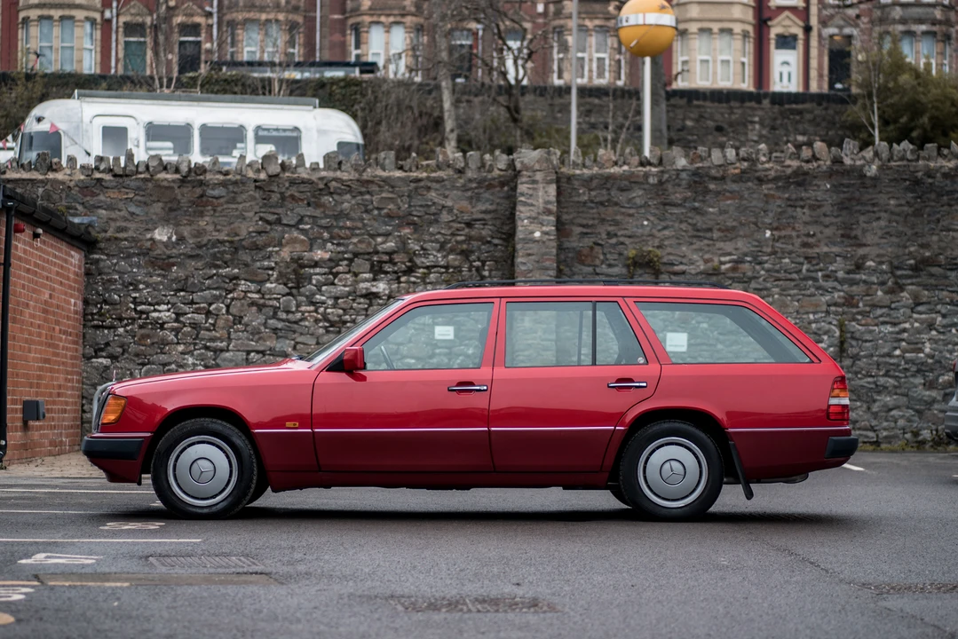 1992 Mercedes-Benz W124 E-Class - Image 10 of 31