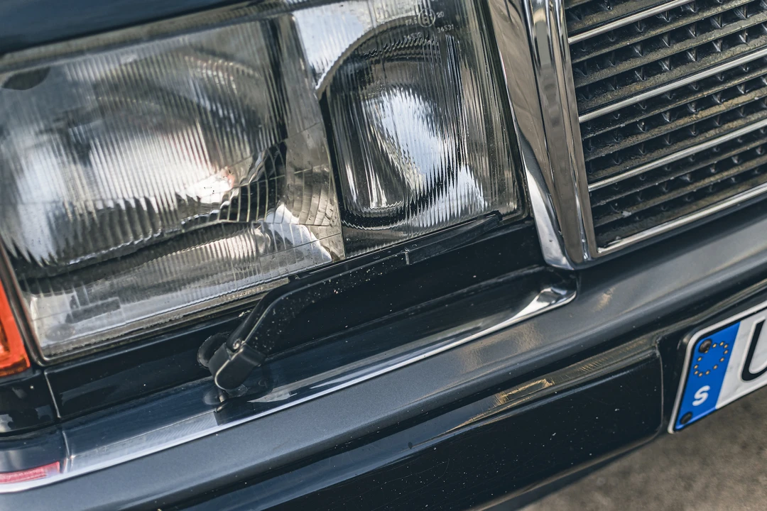 1992 Mercedes-Benz W124 E-Class - Image 14 of 31
