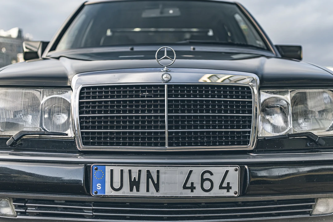1992 Mercedes-Benz W124 E-Class - Image 17 of 31