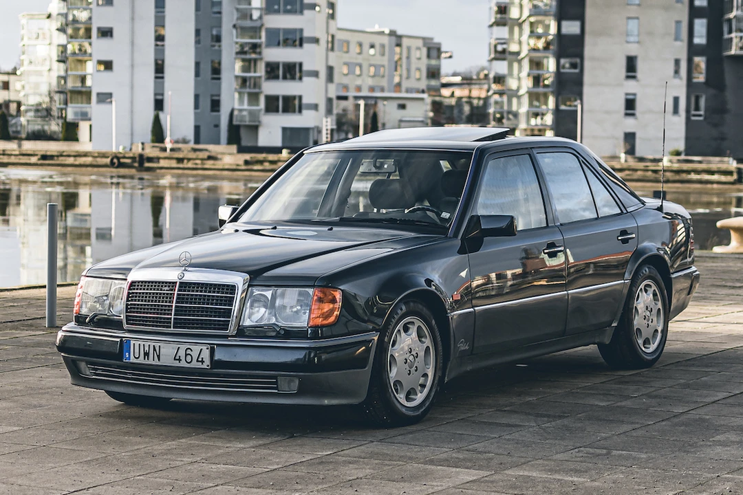 1992 Mercedes-Benz W124 E-Class - Image 2 of 31