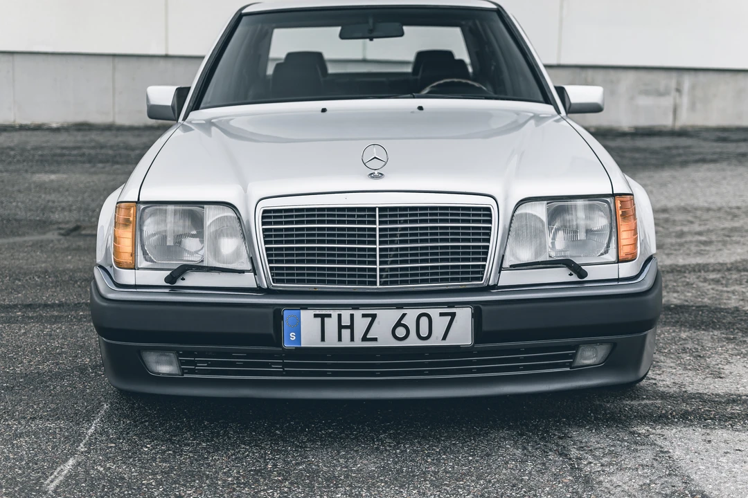 1993 Mercedes-Benz W124 E-Class - Image 11 of 31